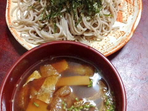 タケノコと揚げと紫蘇の実の盛り蕎麦【今日の献立】